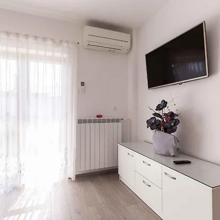 Διαμέρισμα In Porec/istrien 9877 *