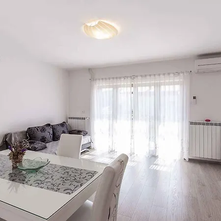 In Porec/istrien 9877 Διαμέρισμα *