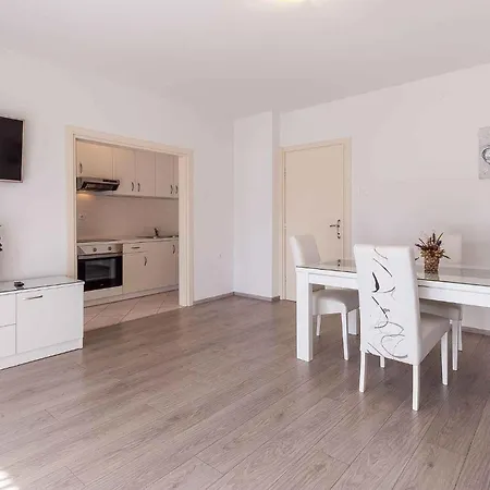 In Porec/istrien 9877 Διαμέρισμα *